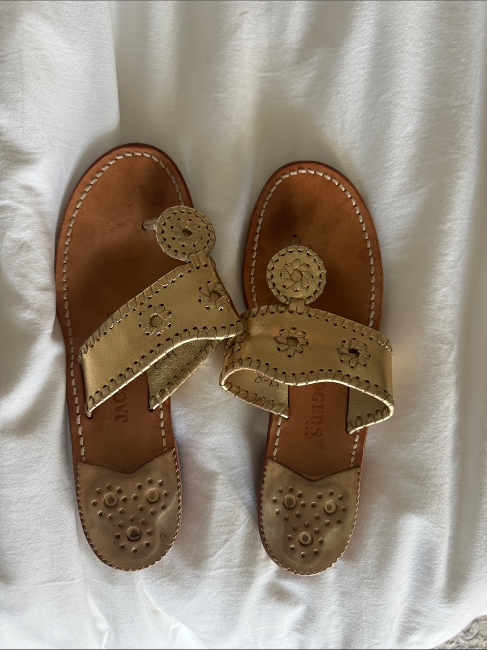 Jack rogers size 8 Women's Gold Leather Slide Sandals